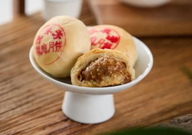 凌晨三点就来!城隍庙开出“爷青回”市集麻将胡了app为这口上海有人排队6小时(图14) 凌晨三点就来!城隍庙开出“爷青回”市集麻将胡了app为这口上海有人排队6小时(图14)